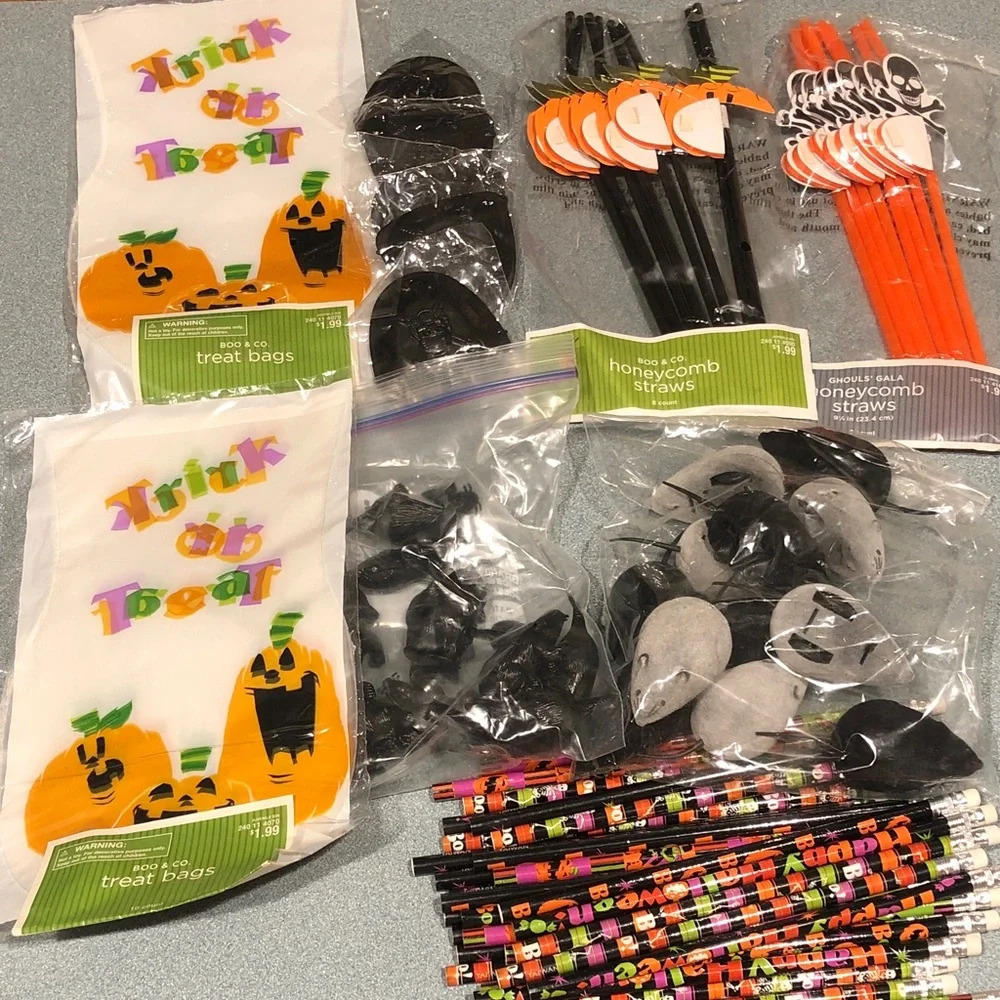 Halloween Party Supplies Bundle